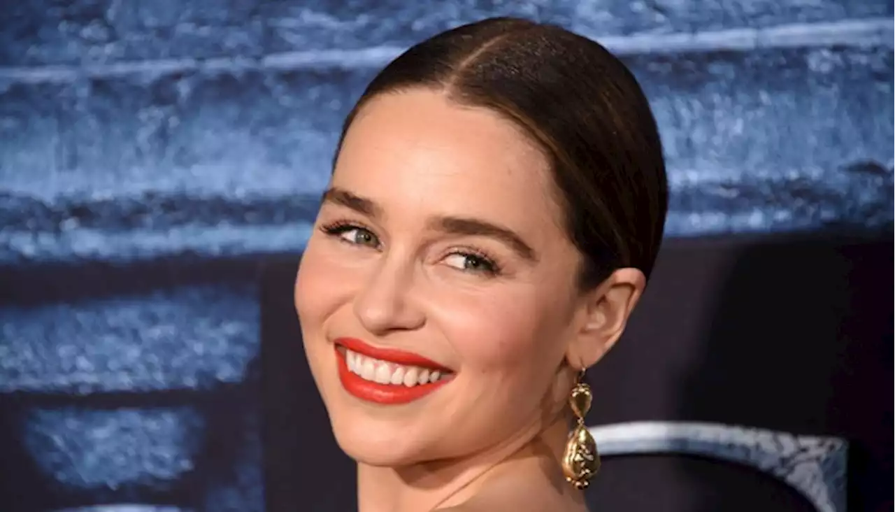 Emilia Clarke Ungkap Gejala Aneurisma Otak yang Dua Kali Menyerangnya