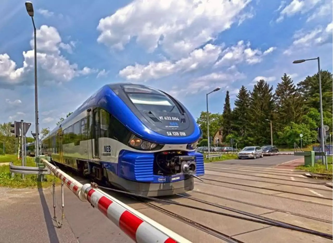 Probleme mit Betonschwellen: Bahn sperrt überraschend Strecke in Berlin