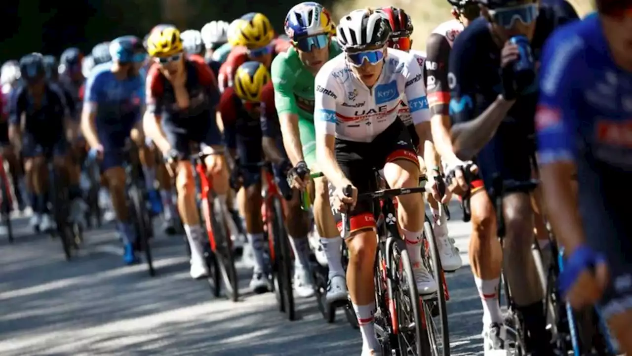 Pogacar trails Vingegaard but takes fresh momentum into Tour third week