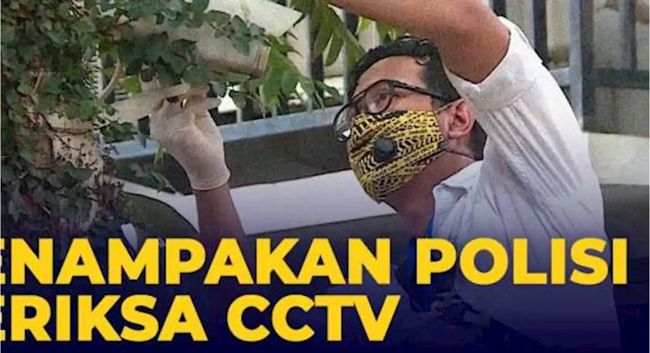 Penampakan Polisi Periksa CCTV Rumah Kadiv Propam TKP Penembakan Brigadir J