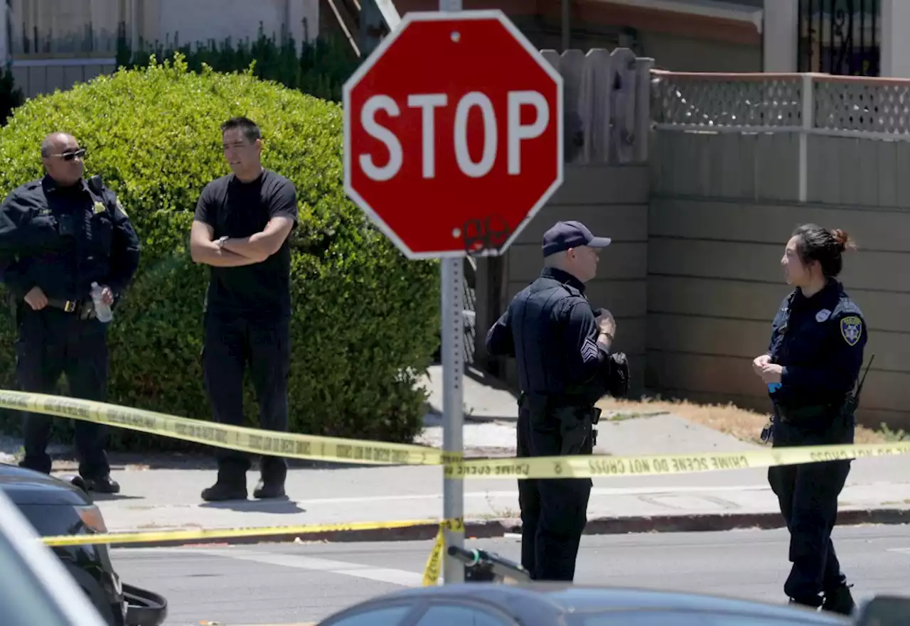 Man fatally shot Sunday morning in Oakland