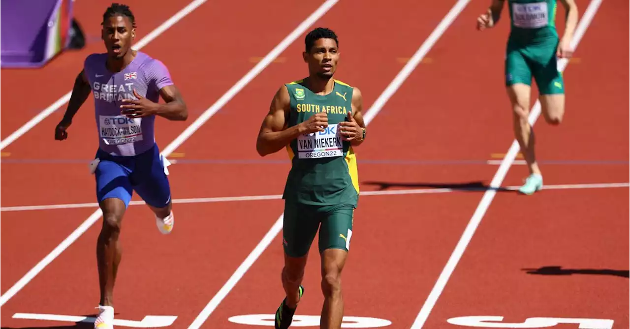 Record-holder Van Niekerk eases through 400m heat, U.S. trio advance