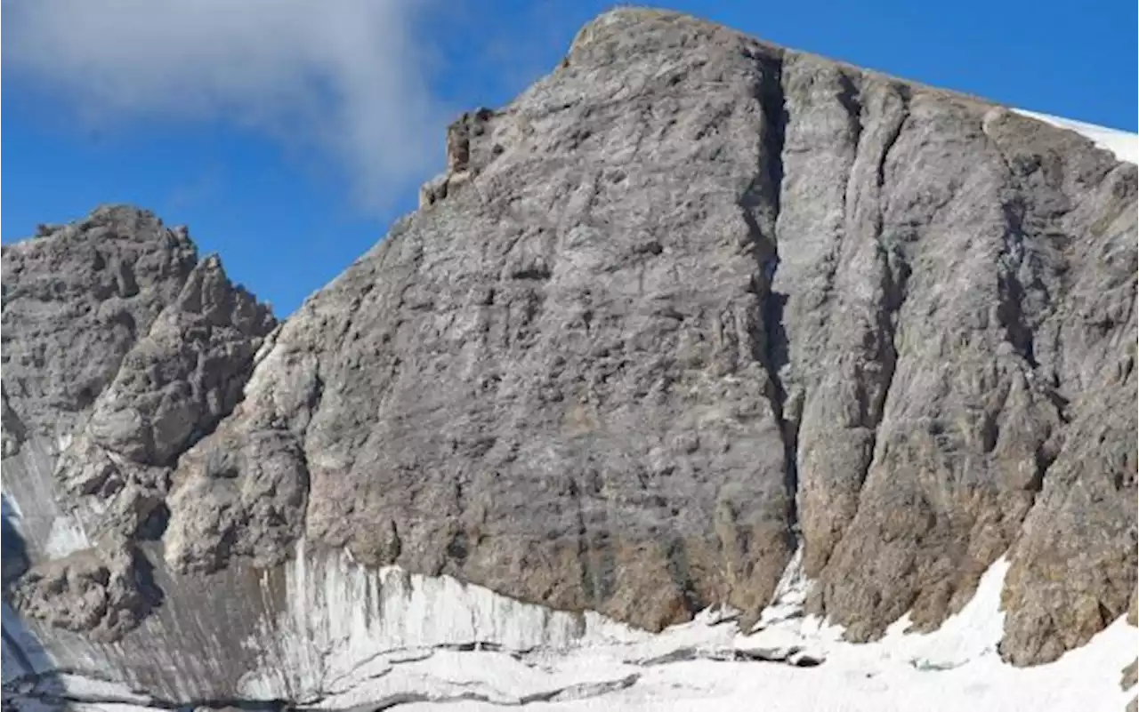 Marmolada, nuovo crollo: formato crepaccio di 200 metri