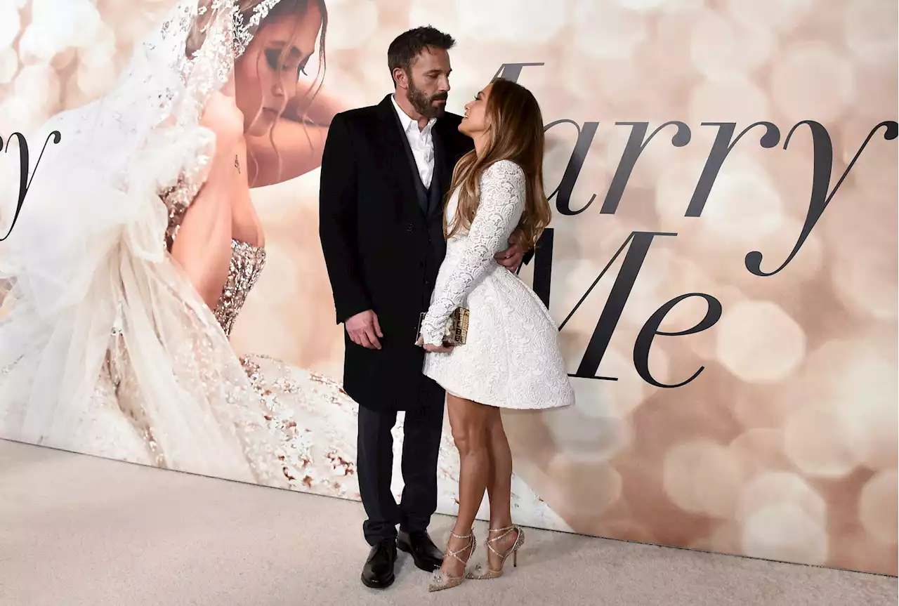 Jennifer Lopez, Ben Affleck Wed in Las Vegas Drive-Through