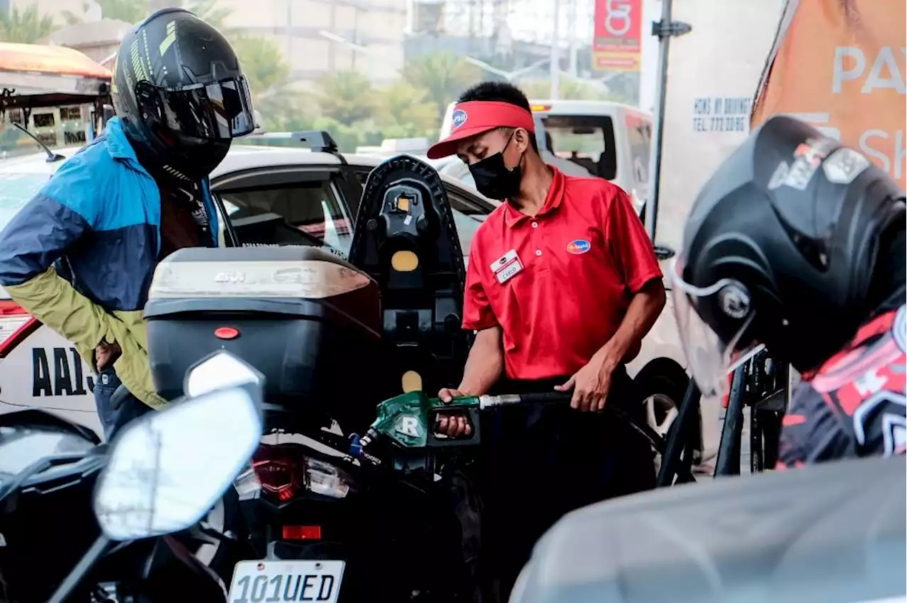 Oil firms cut pump prices anew