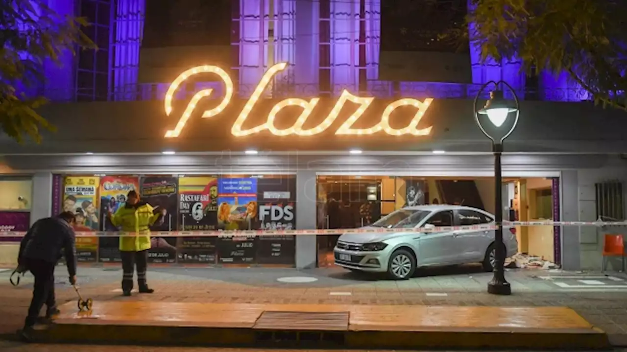 Continúa grave una de las mujeres atropelladas en la puerta del teatro en Mendoza