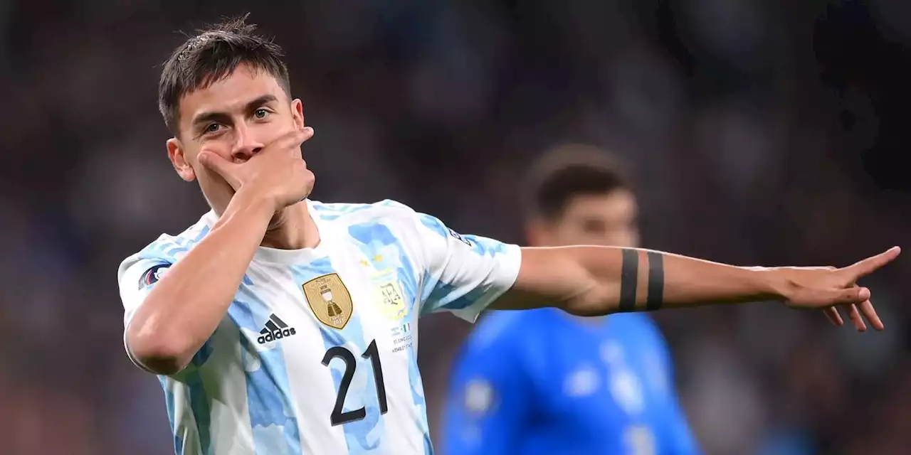 Roma, i tifosi pronti per la Dybala Mask: cosa significa l’esultanza della Joya