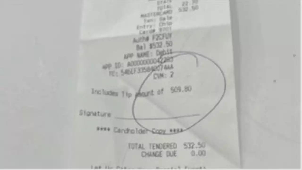 Family says paying for ice cream cones at Sugar Land shop cost them $500 tip