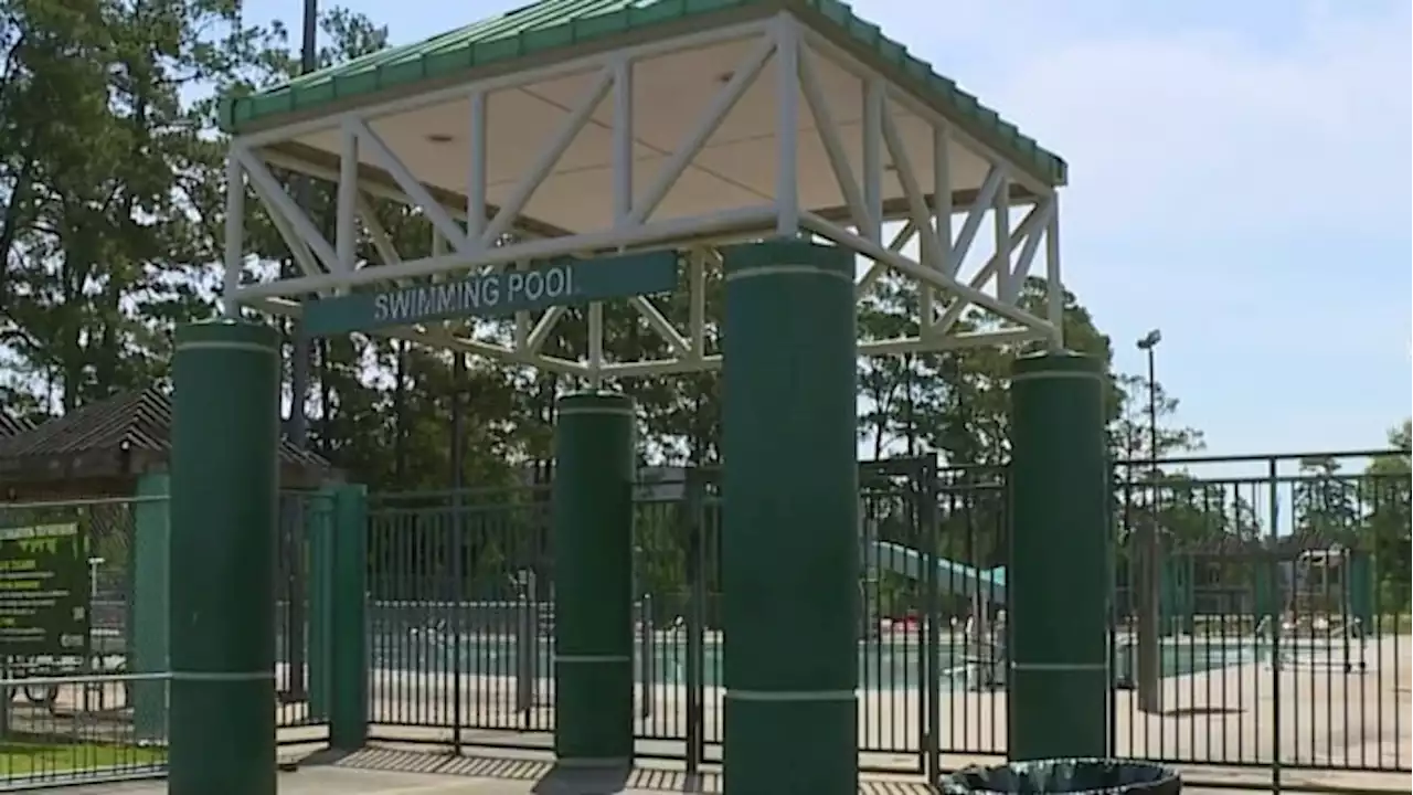 How is it decided which city of Houston public pools are closed this summer?