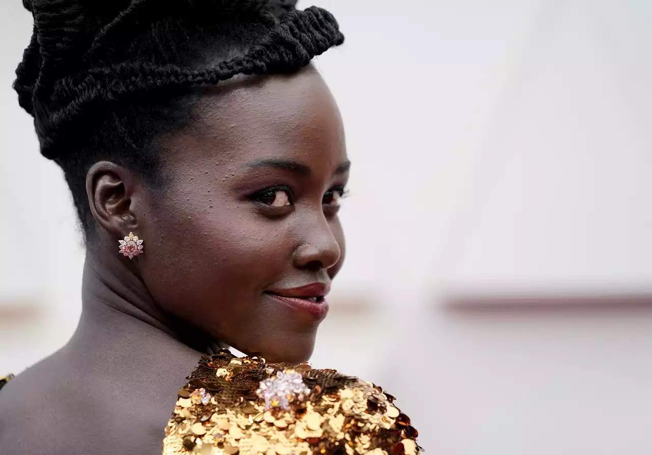 ‘Black Panther’ actress Lupita Nyong’o surprises 40 students with 10K scholarships at NAACP convention