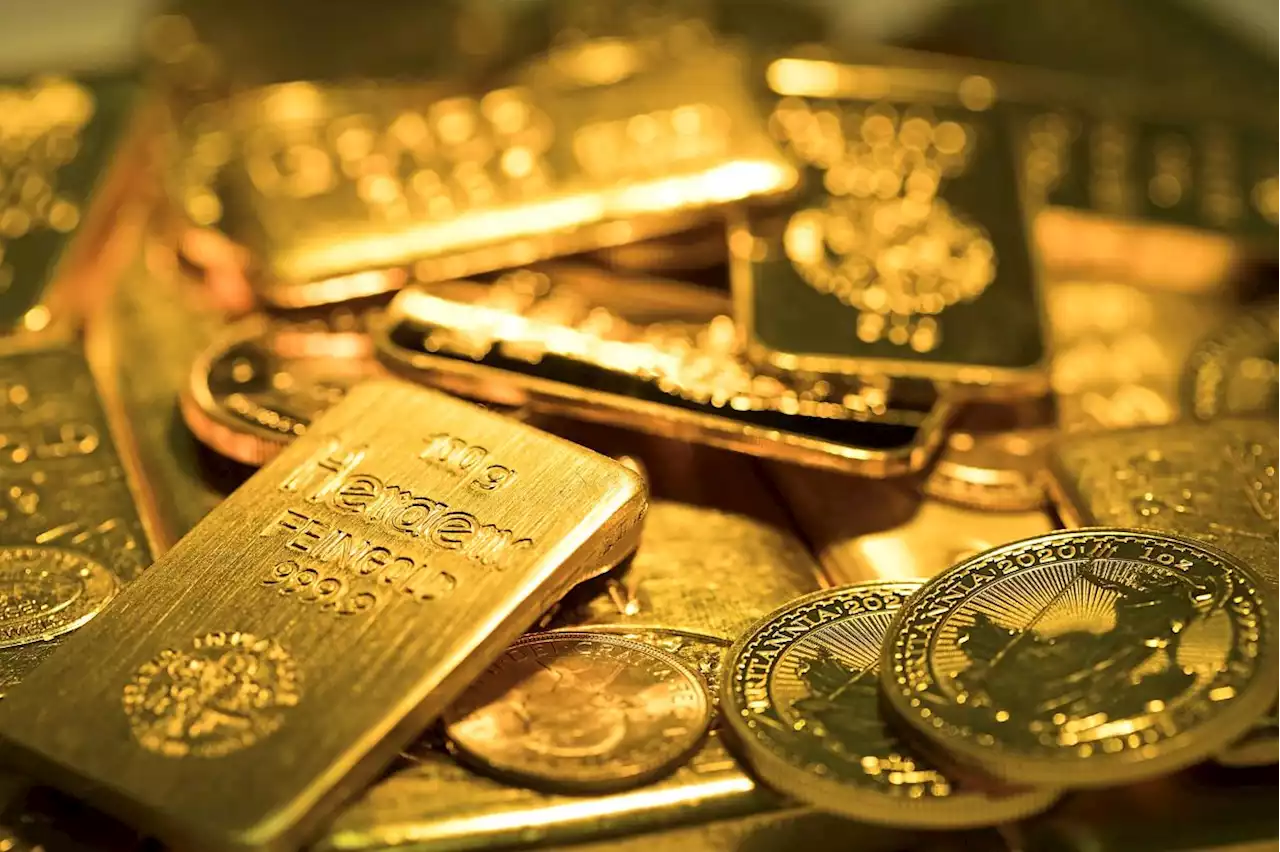 Gold trapped in tight range as central bank meetings loom