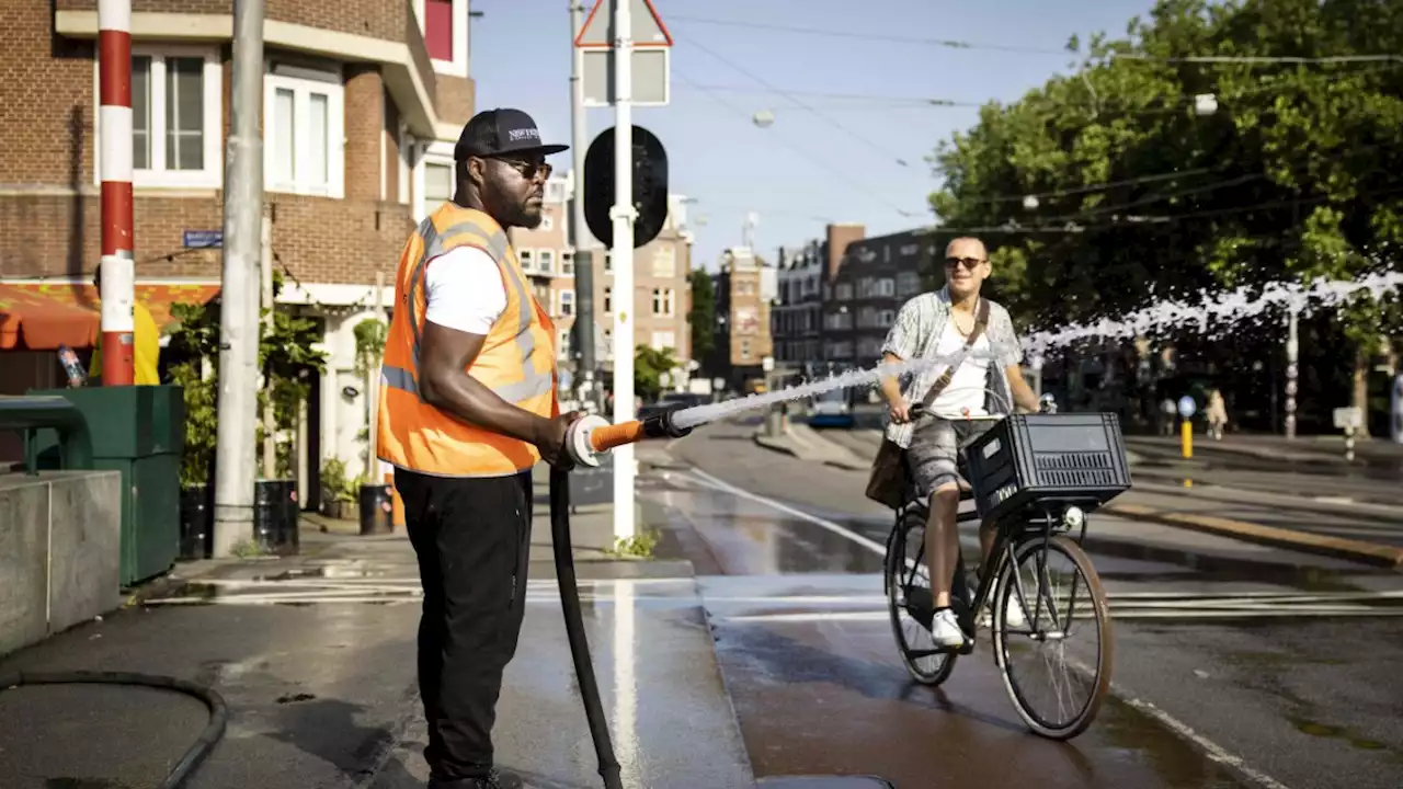 Hitze in Europa: Amsterdam lässt Brücken kühlen