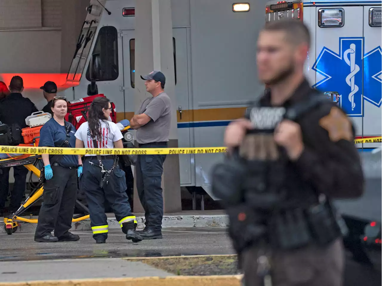 Police laud the actions of a man who killed a shooter at an Indiana mall