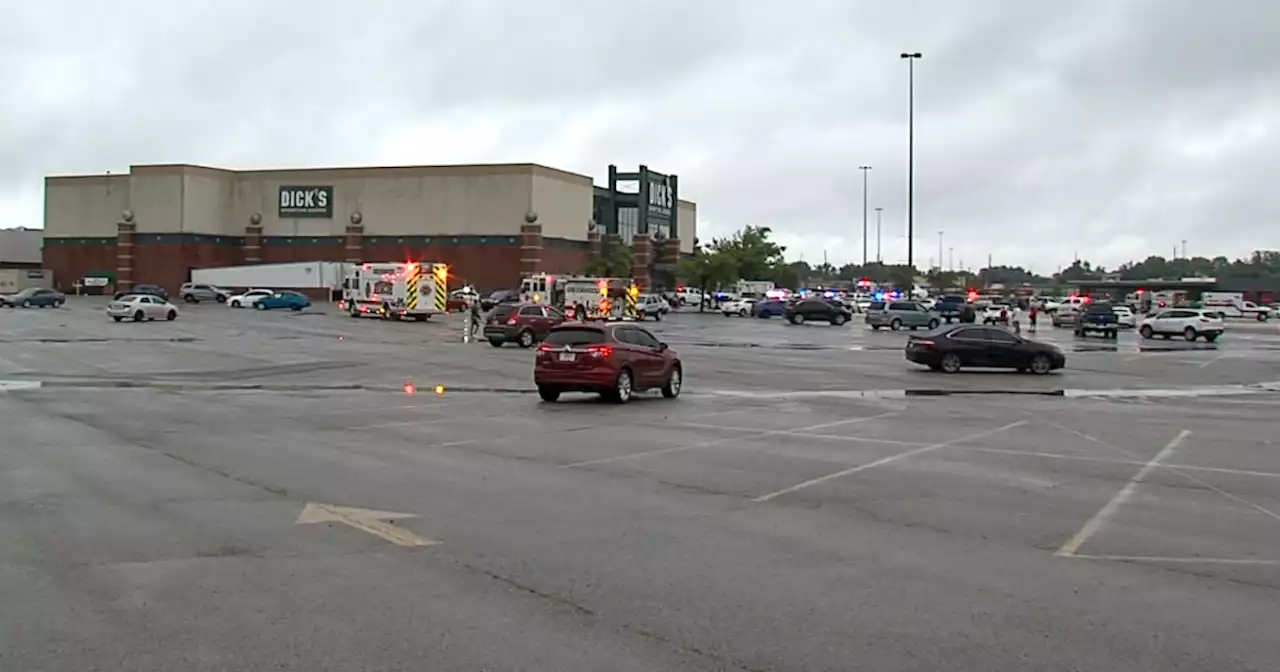 Greenwood Park Mall mass shooting: First victim had a gun, no time to use it