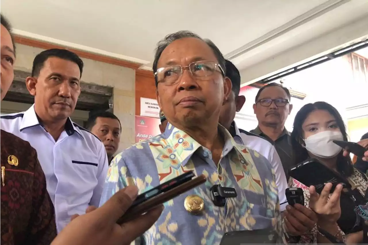 Gubernur: Warga Bali jangan panik dengan kenaikan positif COVID-19