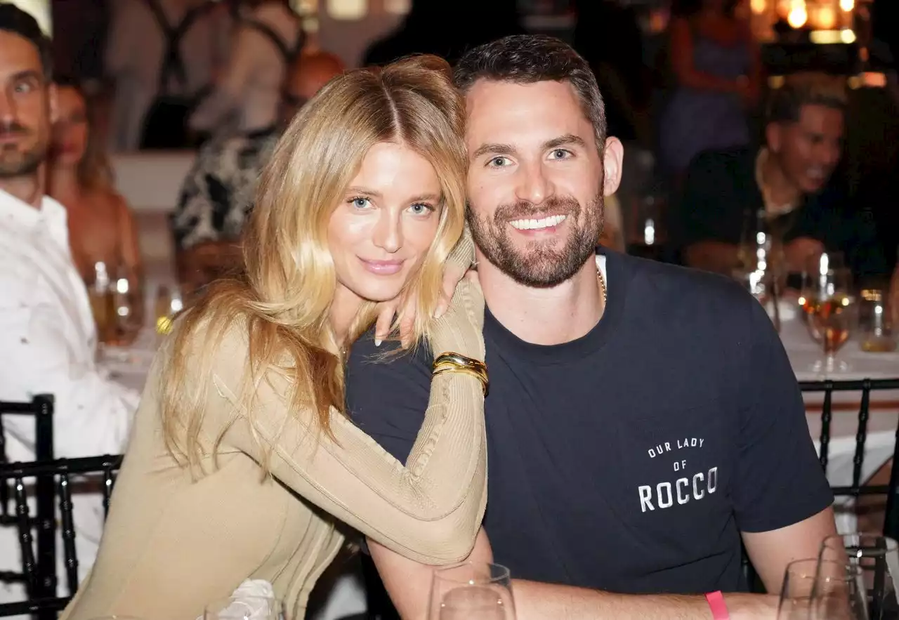 Cavs star Kevin Love weds model Kate Bock in New York City