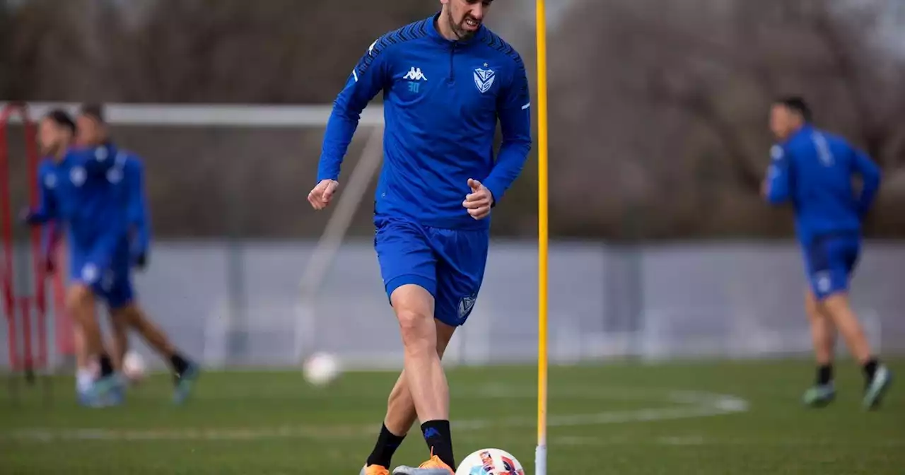 Vélez piensa en Atlético, sin Godín entre los concentrados