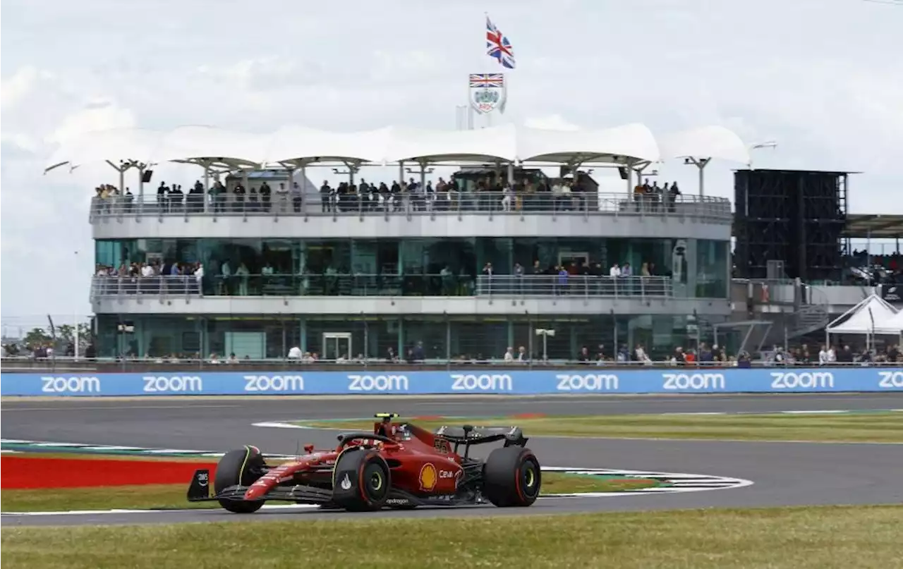 Sainz puts Ferrari on top in British GP practice