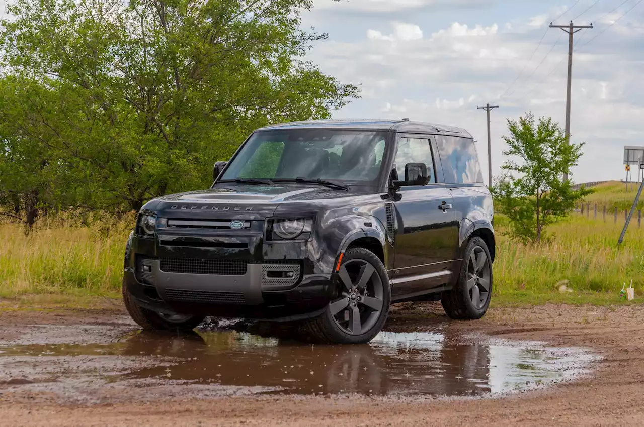 Review: 2022 Land Rover Defender 90 V8 pulls like a hungry dog on a leash