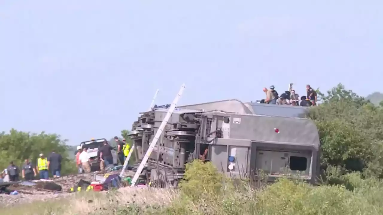 Lawsuits Filed Days After Chicago-Bound Amtrak Train Crashes in Missouri, Killing 4