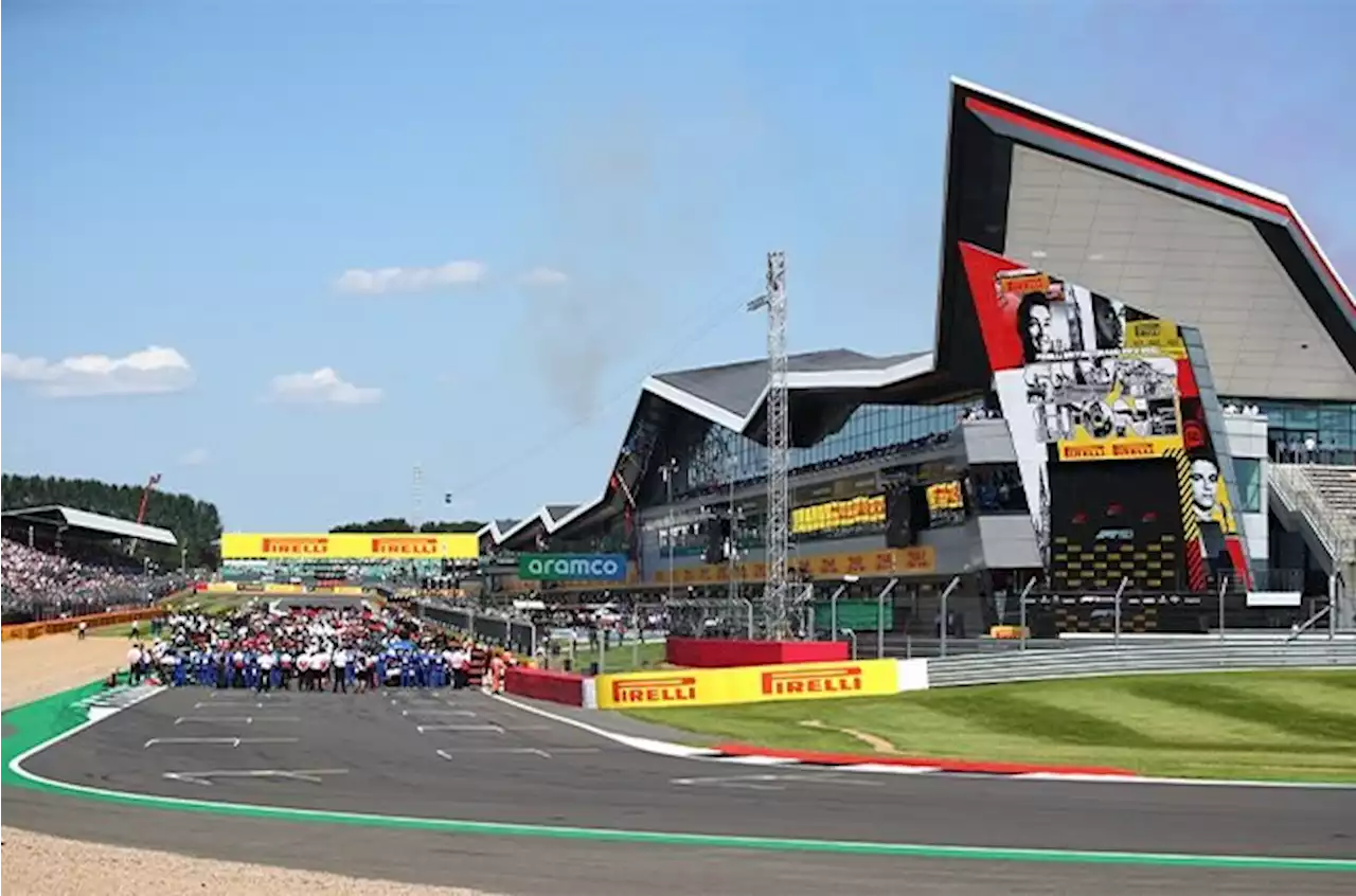 F1 WRAP | 2022 British Grand Prix - Carlos Sainz takes career-first pole in F1 | Sport