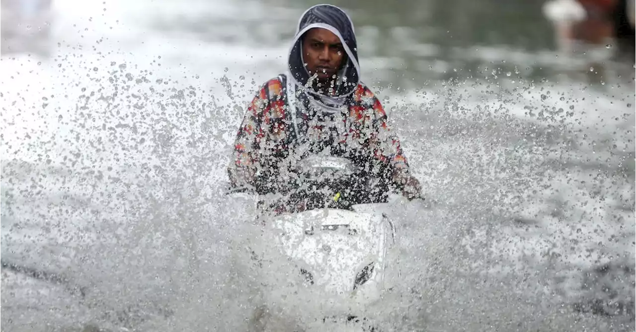 India's monsoon rains cover entire country but still down on average