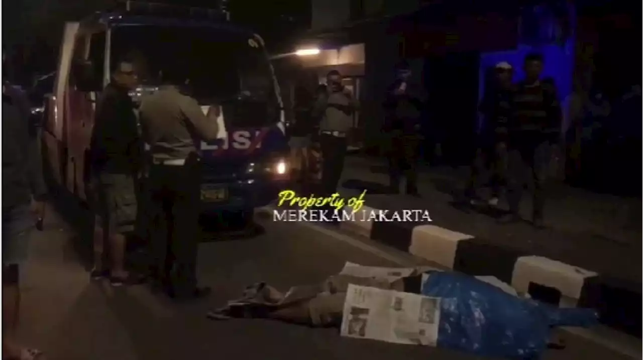 Tengah Turunkan Penumpang di Lenteng Agung, Sopir Travel Tewas Ditabrak Mobil Ngebut