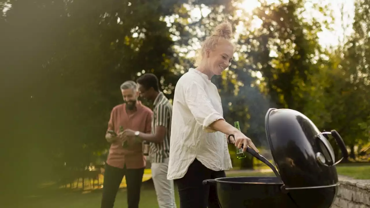 Grillen: Warum dürfen Frauen nie selbst an den Rost?