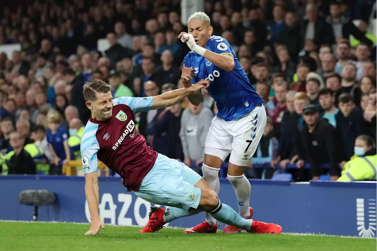 Everton fans tell new man Tarkowski to recreate tackle on Richarlison after Tottenham move