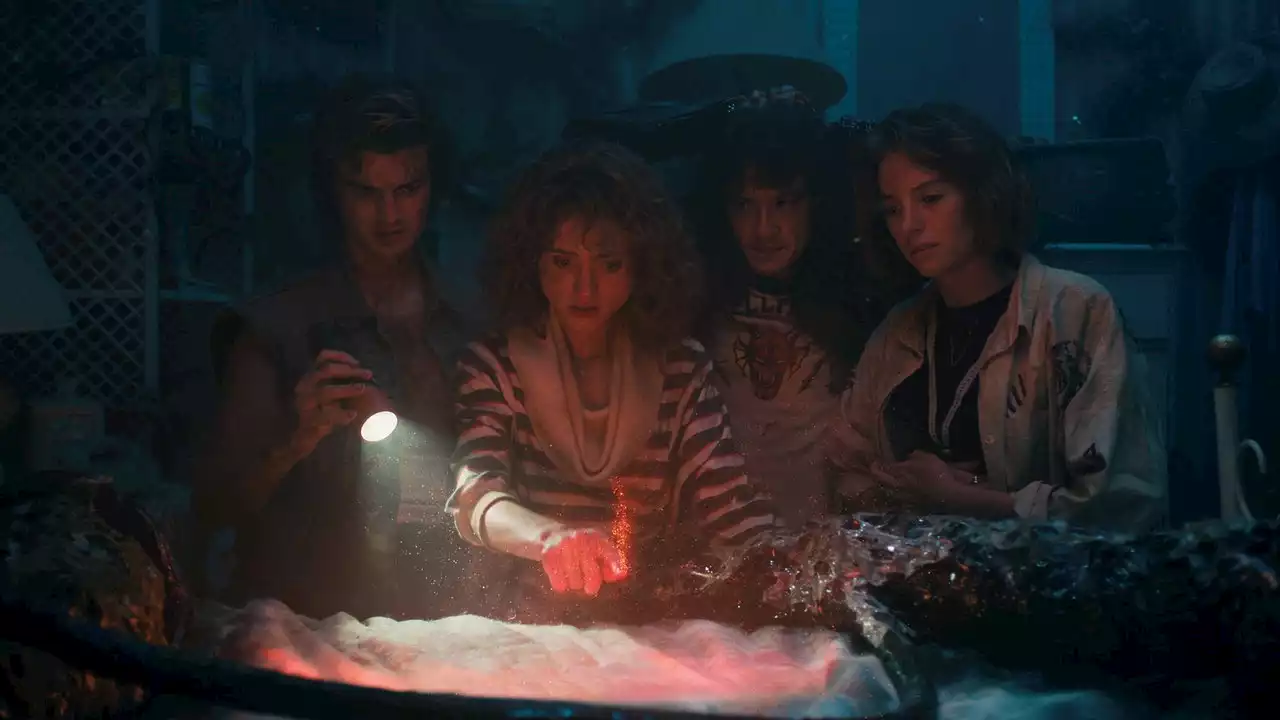 How Years of Dreaming (and Titanic) Inspired the ‘Stranger Things’ Midseason Finale