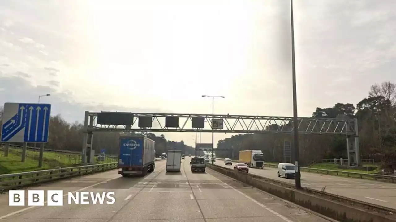 Just Stop Oil: Protesters force M25 lane closures