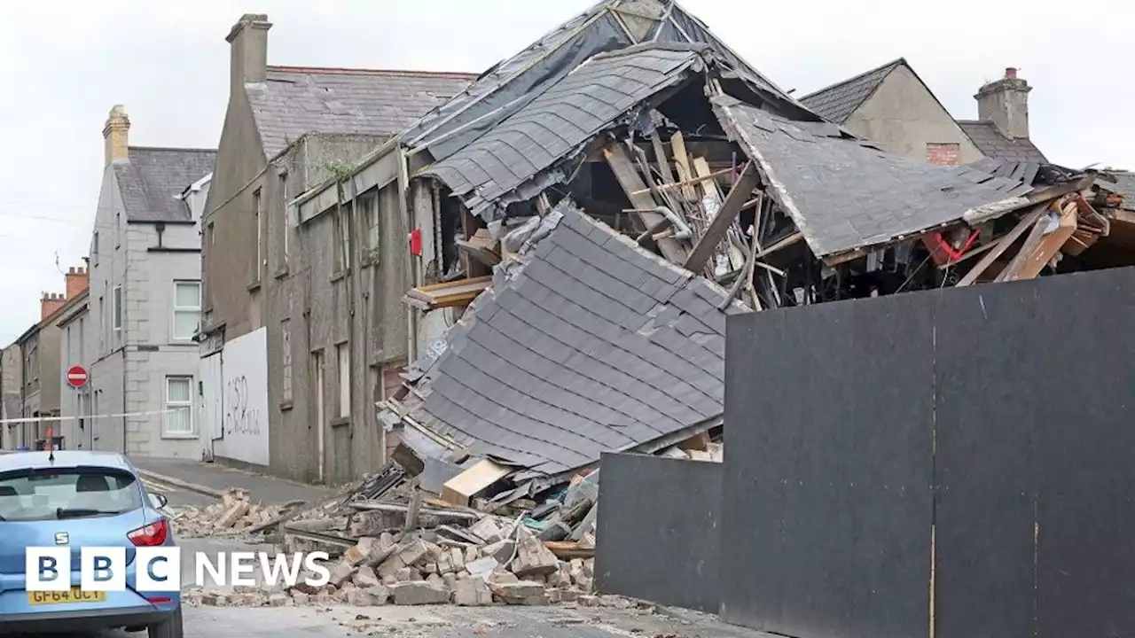 Newtownards: Building collapse closes town centre street