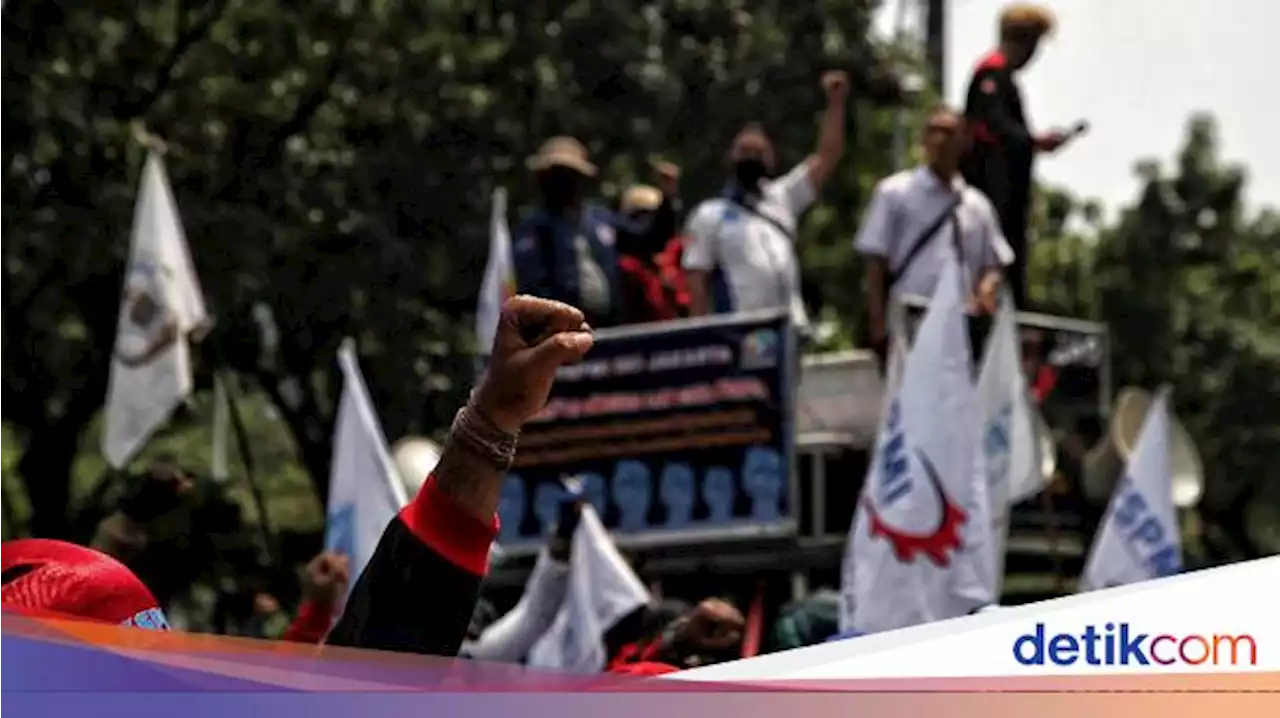 Tuntut UMP Tetap Rp 4,6 Juta, Buruh Hari Ini Geruduk Kantor Anies