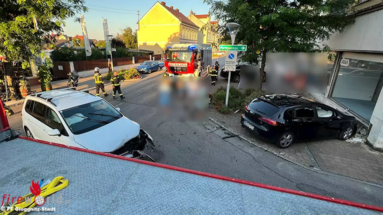 Nö: Kreuzungsunfall mit Gebäudeschaden in Gloggnitz