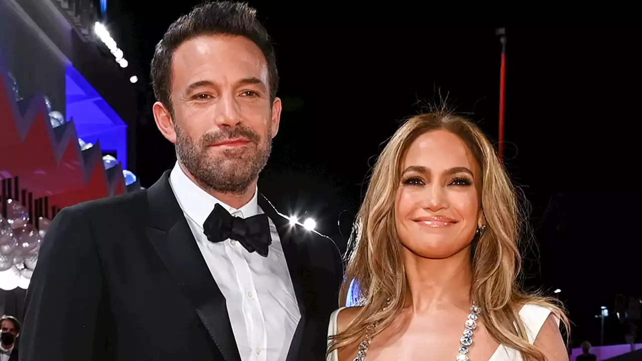 Vegas weddings: Bruce Willis, Frank Sinatra and more stars married at chapel as Jennifer Lopez, Ben Affleck