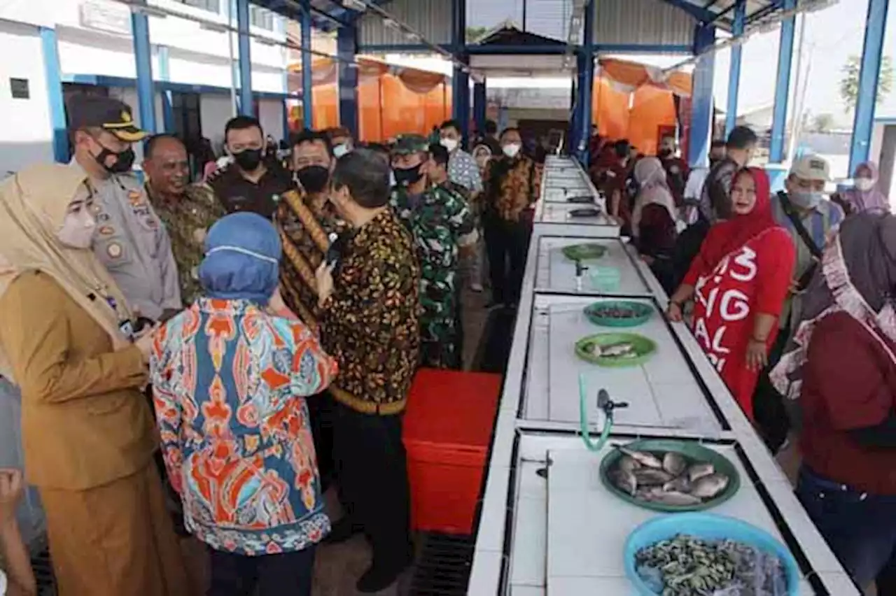 Lapak Pasar Ikan Kebonagung Kini Lebih Bersih-Nyaman