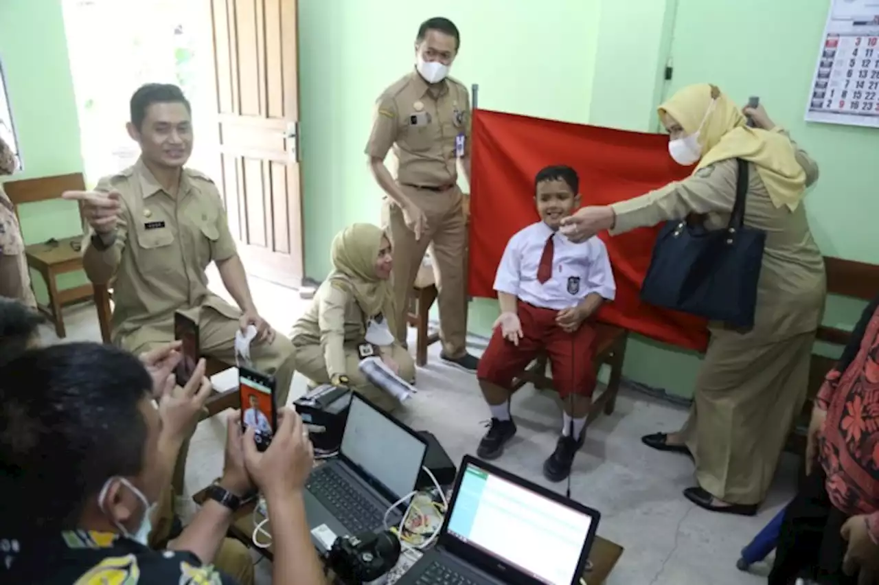 Pemkot Madiun Kebut Perekaman KIA dan E-KTP Siswa SLB