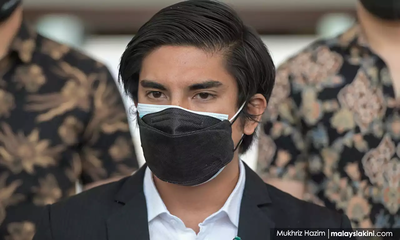 Syed Saddiq’s lawyer, MACC officer verbally spar in court