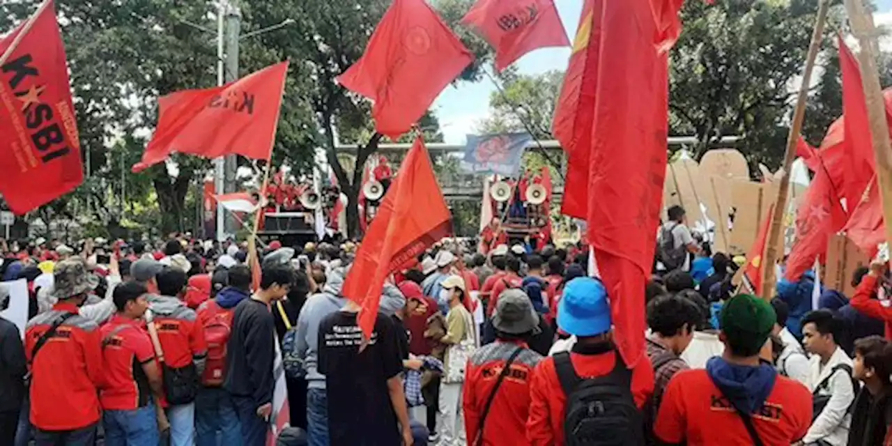 Tolak Putusan UMP DKI Diturunkan, Buruh Gelar Demo Hari Ini | merdeka.com