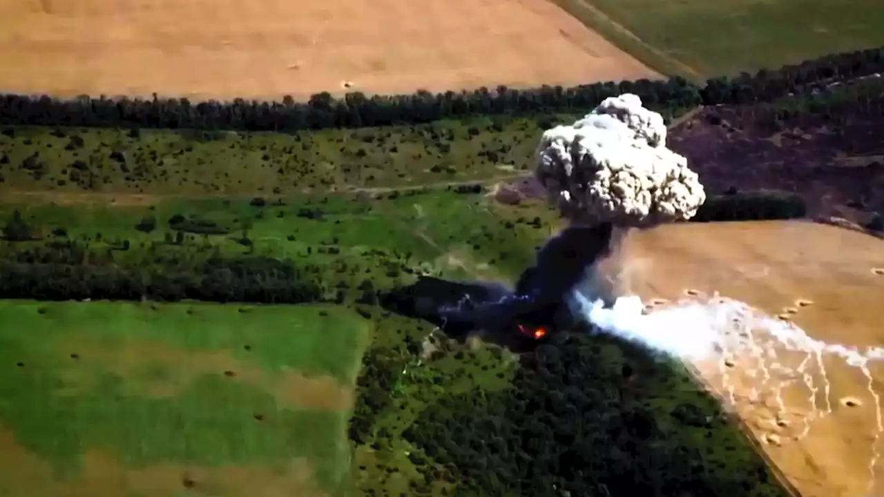 Watch: Ukrainian gunners reportedly destroy 2 Russian howitzers