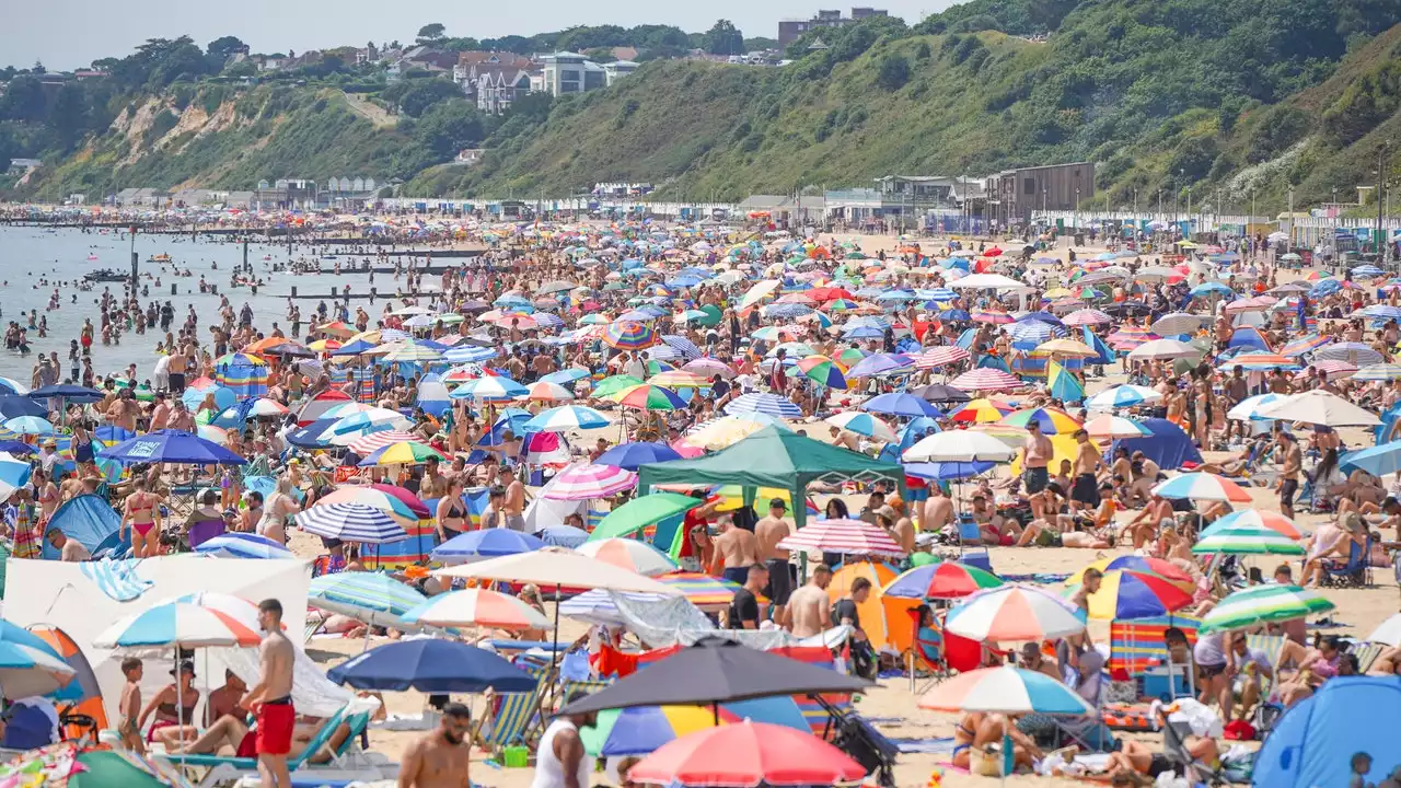 ​​Britain Unravels in a Heat Wave