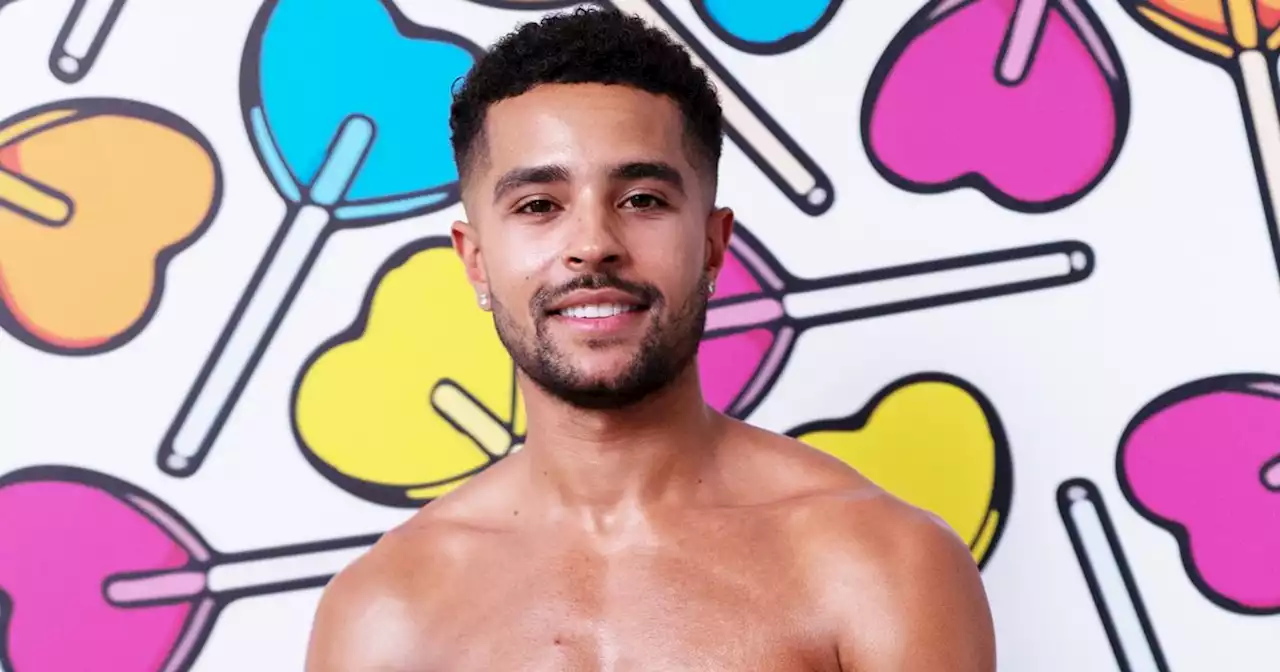 Love Island's new bombshell Jamie Allen walks out on football job to join show