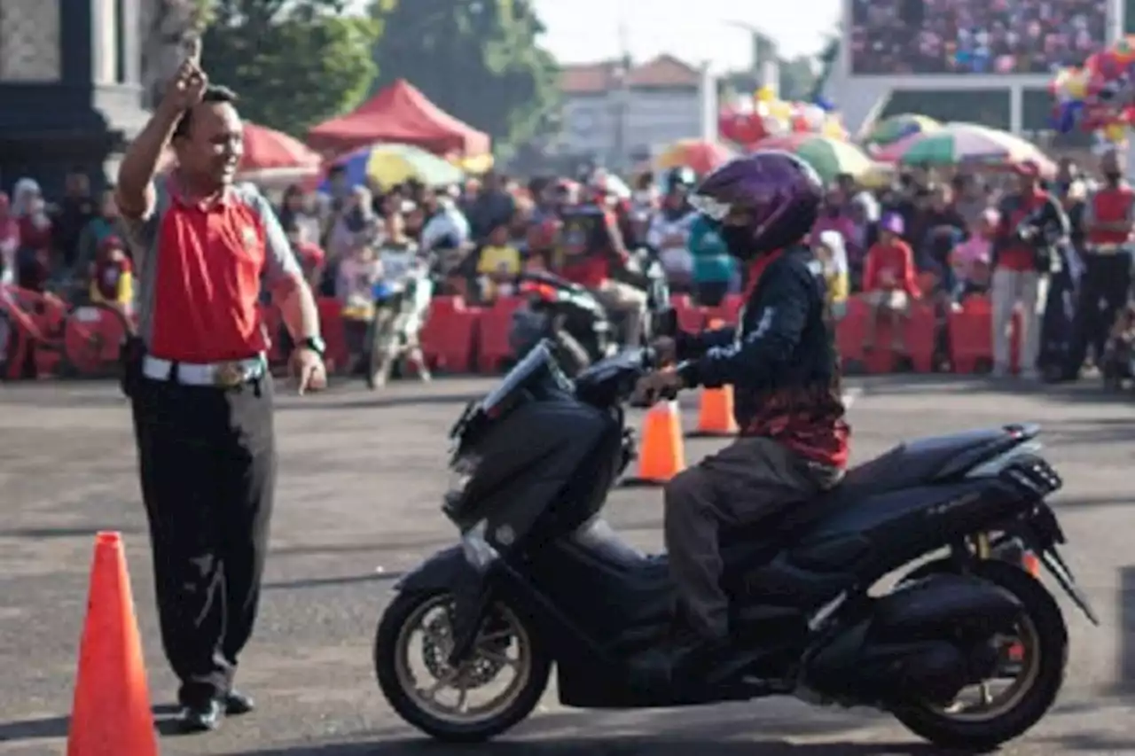 Denda Pajak Kendaraan Bermotor yang Tak Lulus Uji Emisi di Jakarta Diterapkan Sebelum Desember 2022 - Pikiran-Rakyat.com