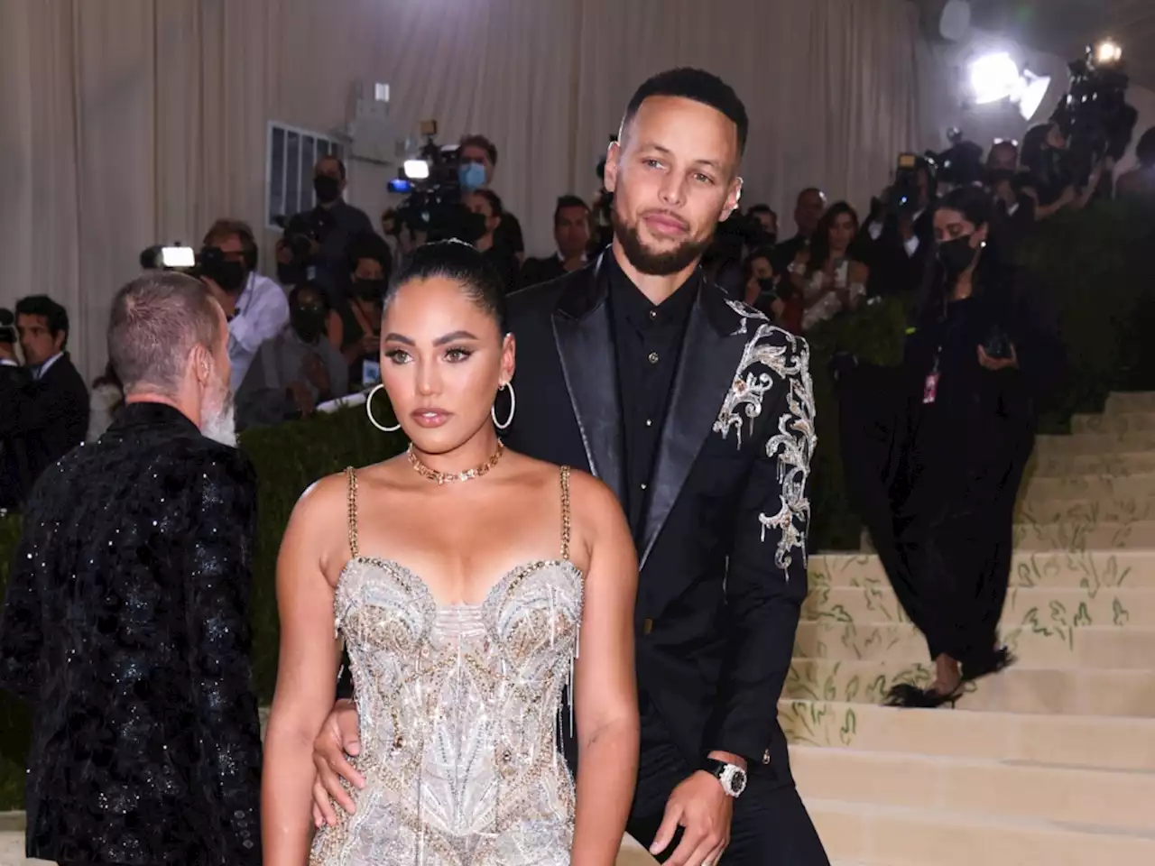 Ayesha & Stephen Curry Pay a Whopping $400K Over Asking Price For Vacation Home Near Orlando