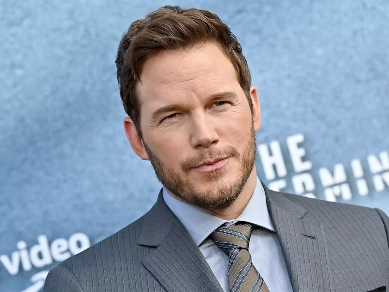 Chris Pratt's Shirtless Selfie Was Upstaged by the Cutest Post-It Note