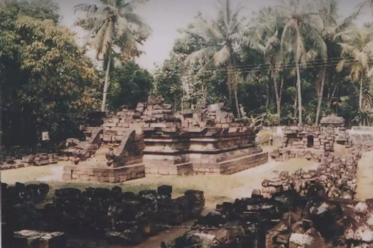 Bangunan Suci, Tabu dan Larangan di Candi Merak Klaten