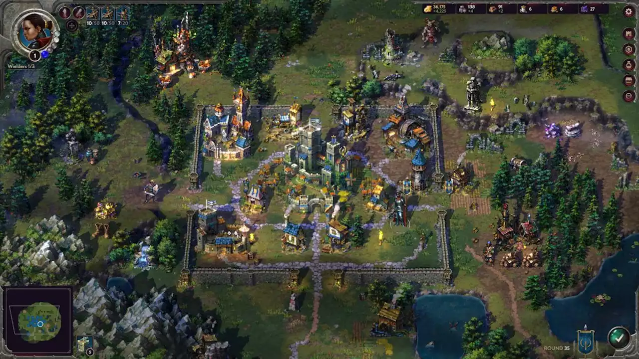 You need to play this new strategy game, even though it's not finished