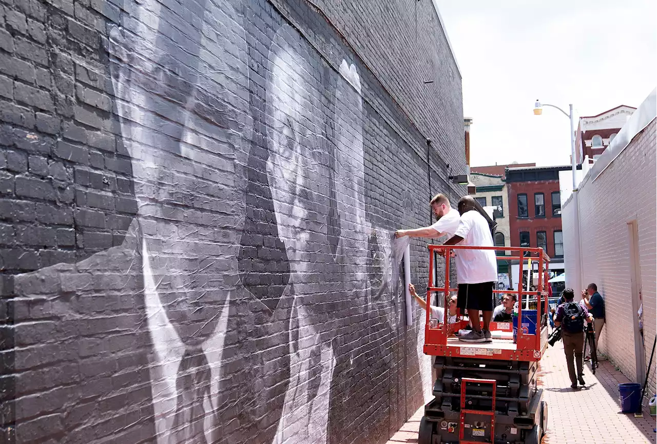 A New Mural to Recognize Detained Americans Abroad Is Coming to Georgetown—But It Won’t Last Forever - Washingtonian