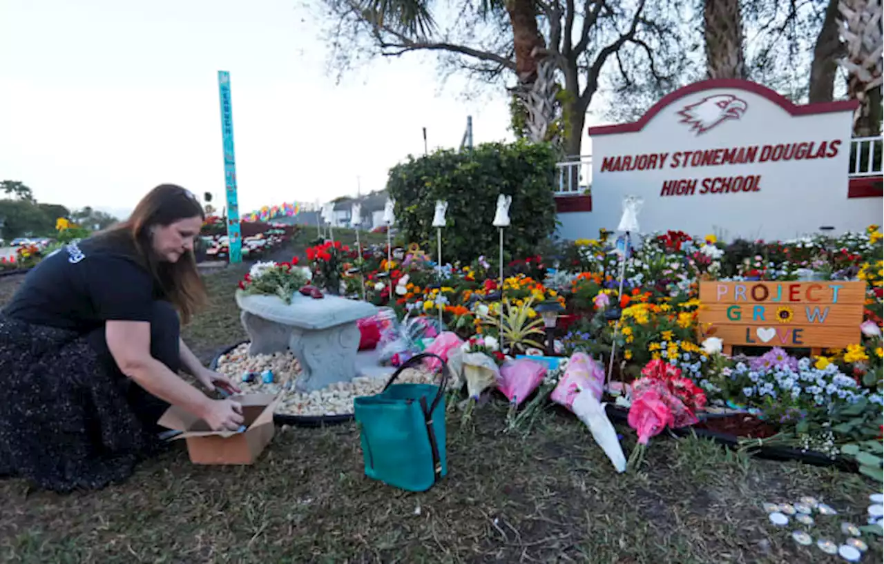 Teachers weep recalling students killed in Parkland shooting