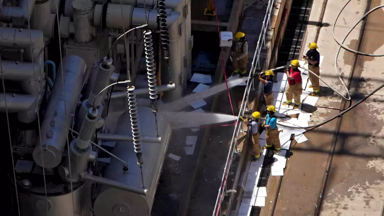 Hoover Dam transformer explodes; no one hurt